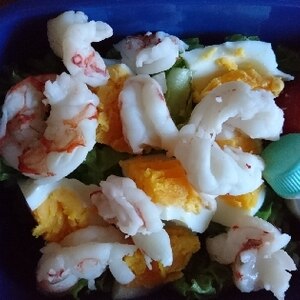 海老とゆで卵のサラダ